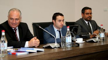 Հայոց ցեղասպանության թանգարան-ինստիտուտին Այնթափի հերոսամարտի ընթացքում օգտագործված ատրճանակ է նվիրաբերվել