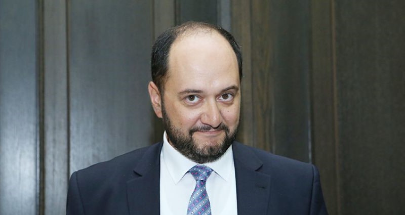 ԿԳ նախարարի հրամանով հաստատվել է դասագրքերի ներդրումային գումարի չափը