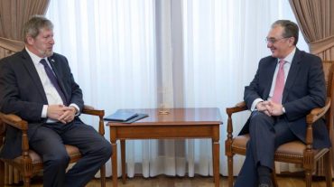 Զոհրաբ Մնացականյանն ընդունել է Իսրայելի ԱԳՆ գլխավոր տնօրենի տեղակալին