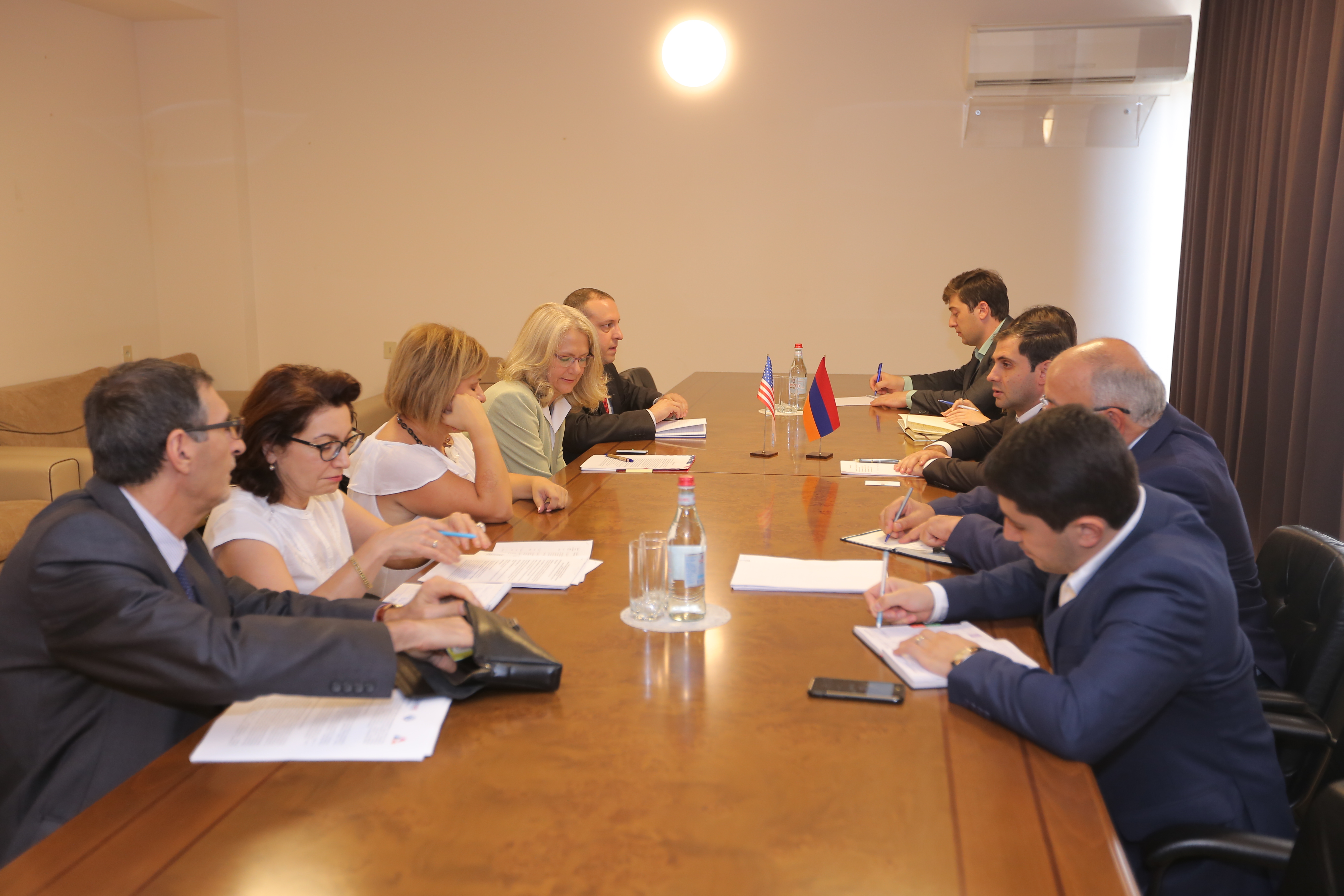 Սուրեն Պապիկյանն ընդունել է USAID-ի պատվիրակությանը