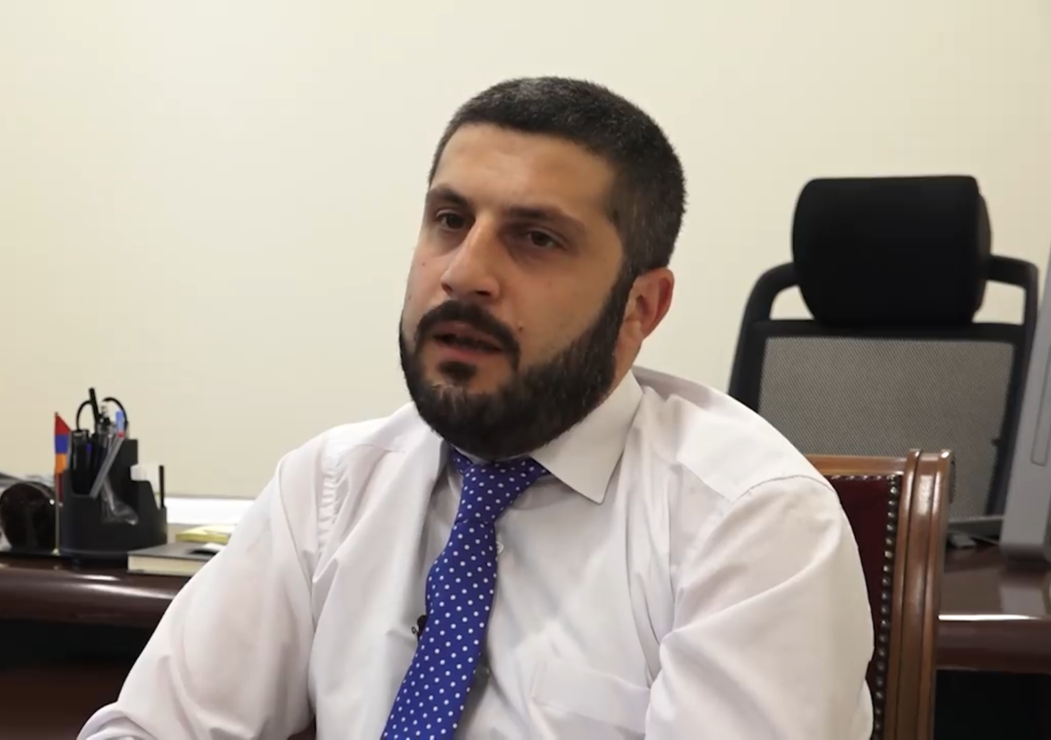 Այցելեցինք Վերին Լարս՝ տեղում ծանոթանալու մեքենաների կուտակումների խնդրին. Արմեն Փամբուխչյան