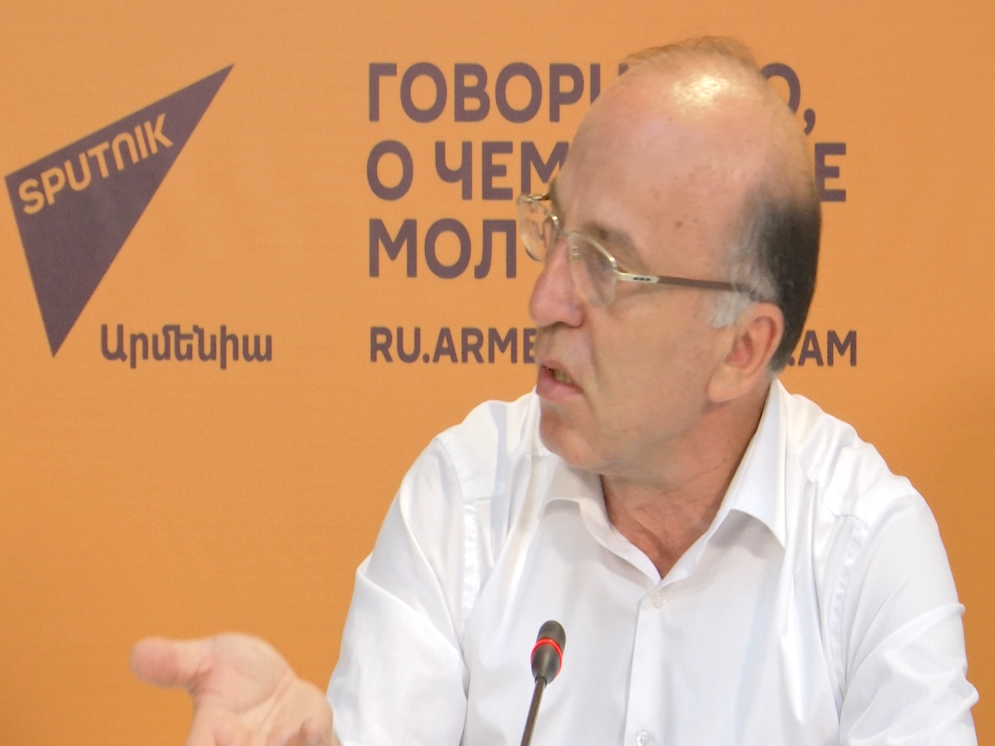 Կան, այսպես կոչված, շոու բիզնեսի աստղեր, որոնք չեն ուզում իջնել բեմից. Թաթուլ Մանասերյանը` նախկին պաշտոնյաների մասին
