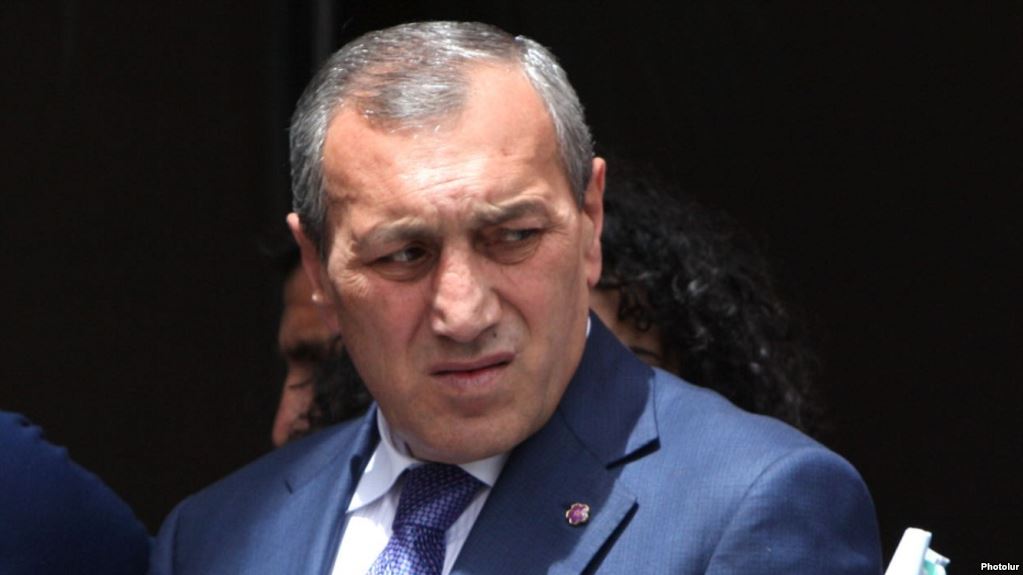 Ոստիկանությունը պարզաբանում է տարածել Սուրիկ Խաչատրյանի որդիների պարտադիր ժամկետային զինվորական ծառայությունից խուսափելու վերաբերյալ