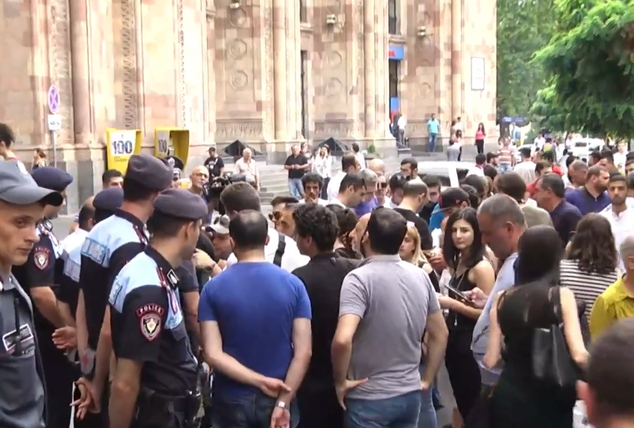 Ցուցարարները բողոքի ակցիա կիրականացնեն Բարձրագույն դատական խորհրդի շենքի մոտ