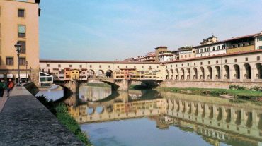 Ֆլորենցիայում ձերբակալել են իրենց անունները XIV դարի կամրջին դաջած նորապսակ զույգին