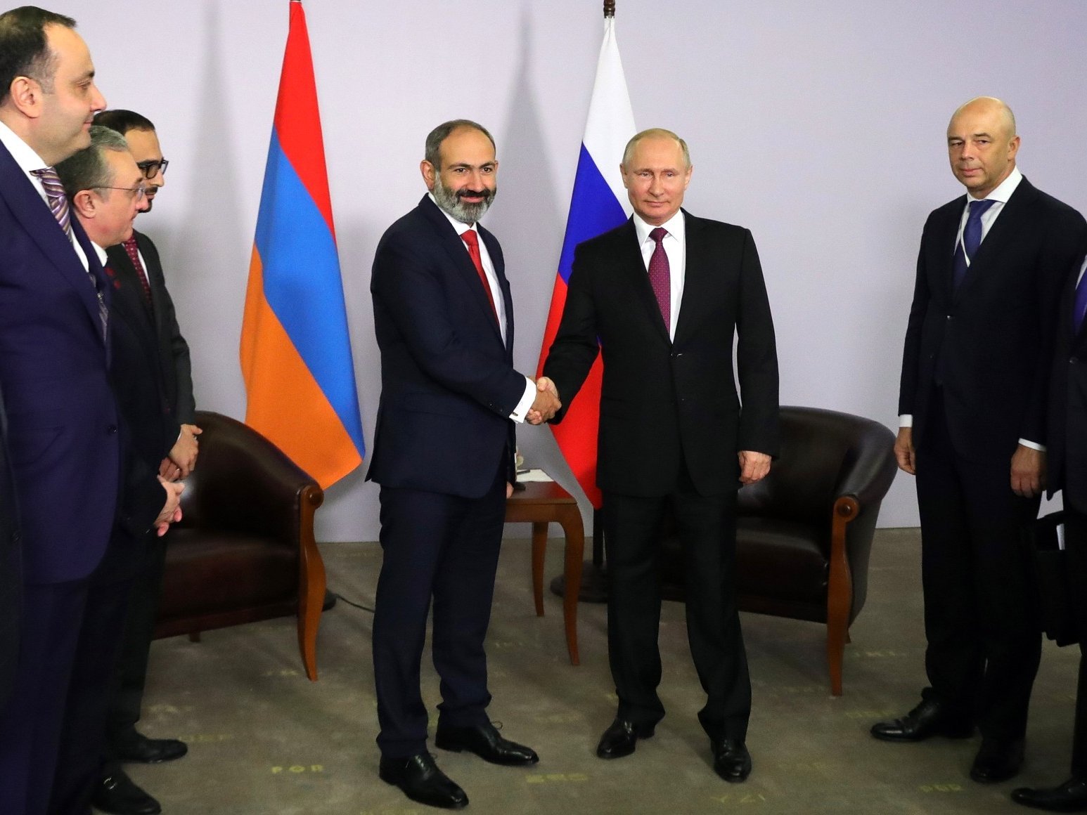 Անդրադարձե՞լ եք Քոչարյանի, Խաչատուրովի դեմ հարուցված քրեական գործերին. Սոլովյովի հարցը` Փաշինյանին