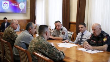 Վալերի Օսիպյանը ՊՆ ներկայացուցիչների հետ քննարկել է «Շանթ 2018» զորավարժության մանրամասները