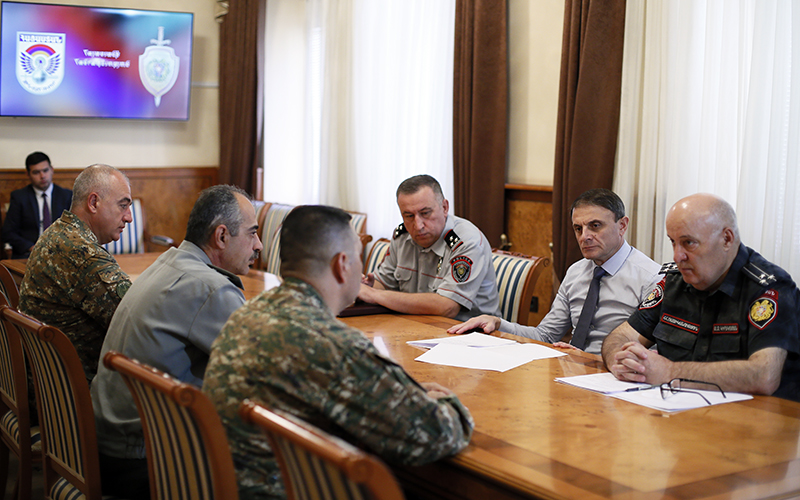 Վալերի Օսիպյանը ՊՆ ներկայացուցիչների հետ քննարկել է «Շանթ 2018» զորավարժության մանրամասները