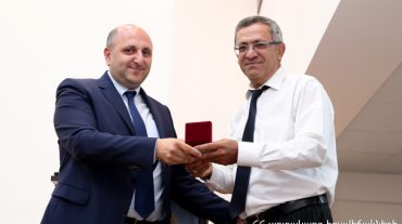 Հրաչյա Ռոստոմյանը պարգևատրել է ԱԻՆ-ի մի շարք աշխատակիցների