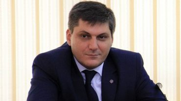 Արթուր Գևորգյանն ազատվել է Երևանի քաղաքապետարանի աշխատակազմի տեղեկատվության և հասարակայնության հետ կապերի վարչության պետի պաշտոնից