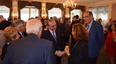 Զոհրաբ Մնացականյանը հանդիպել է Շվեյցարիայի հայ համայնքի ներկայացուցիչների հետ