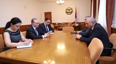 Բակո Սահակյանն ընդունել է Զոհրաբ Մնացականյանին