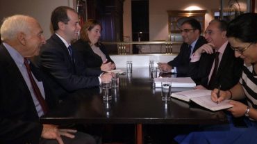 Զոհրաբ Մնացականյանը Նյու Յորքում հանդիպել է Ամերիկայի հրեական կոմիտեի ներկայացուցիչների հետ