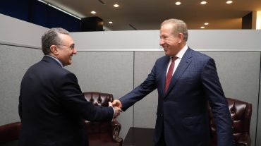 Զոհրաբ Մնացականյանը հանդիպել է Կոսովոյի ԱԳՆ ղեկավարի հետ