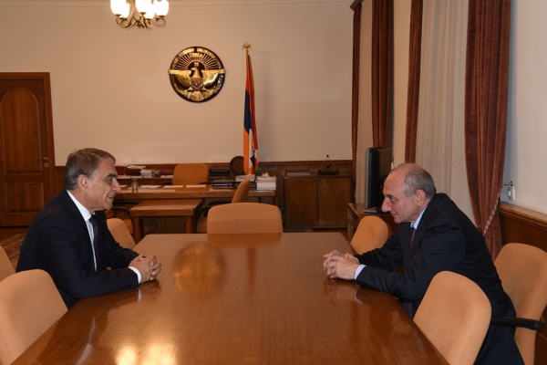 Արցախի նախագահն ընդունել է Արա Բաբլոյանին