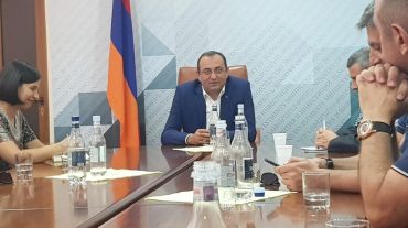 Հանրային սննդի ոլորտի ընկերությունների հետ քննարկվել են շրջանառության հարկի հարկման նոր շեմին առնչվող  խնդիրները