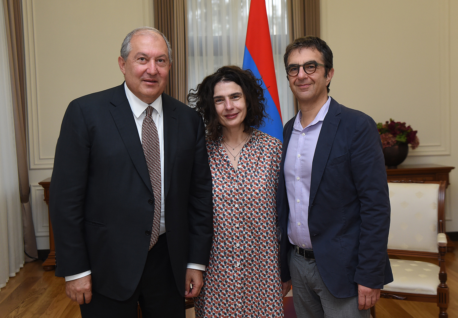 Նախագահը հյուրընկալել է Ատոմ Էգոյանին և Արսինե Խանջյանին