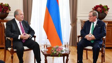 Նախագահն ընդունել է Ֆրանսիայի Սենատի Ֆրանսիա-Հայաստան բարեկամության խմբի պատվիրակությանը