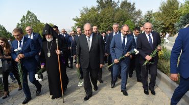 Նախագահն այցելել է «Եռաբլուր» զինվորական պանթեոն