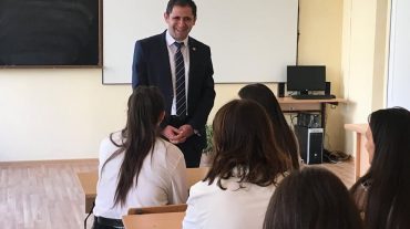 Սուրեն Պապիկյանը դասախոսություն է կարդացել իր նախկին աշակերտների համար