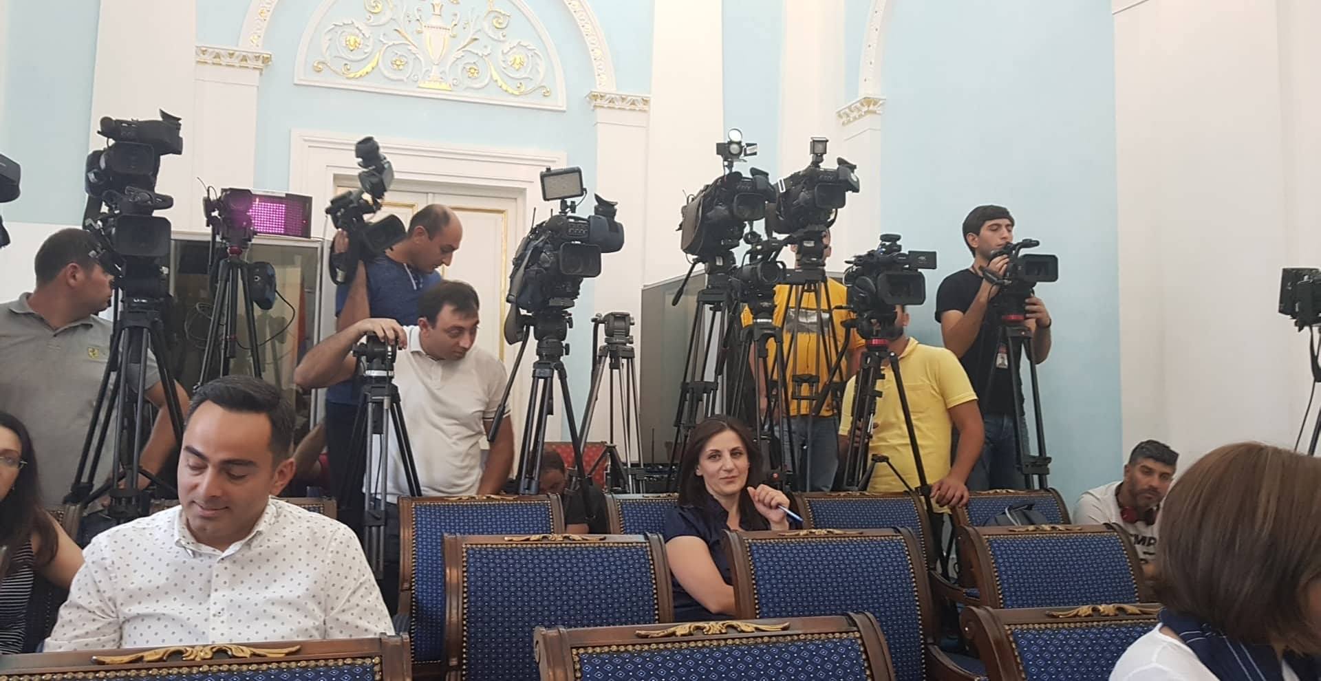 ՀՀ և Վրաստանի վարչապետների հայտարարությունն ուշանում է