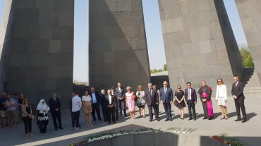 Հայաստան ժամանած դեսպաններն այցելել են Հայոց ցեղասպանության հուշահամալիր