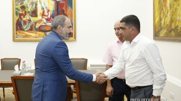 Վարչապետն ընդունել է երկարամյա ծառայությունից զորացրված սպաների նախաձեռնող խմբի ներկայացուցիչներին