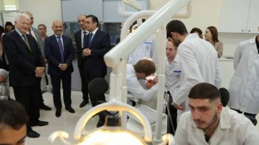 «Խոստումը» ֆիլմի պրոդյուսերը և Կալիֆոռնիայի համալսարանի ռեկտորն այցելել են Հայրենիքի պաշտպանի վերականգնողական կենտրոն