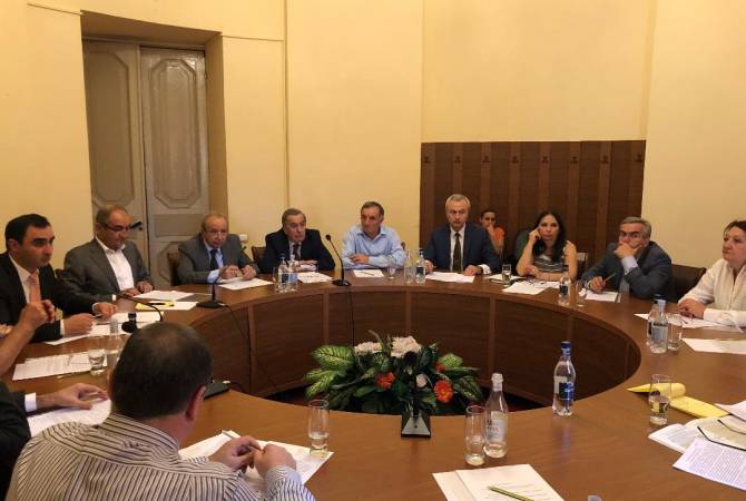 Նոր ձևավորվող Հանրային խորհրդի 15 հոգանոց կազմն անցկացրել է առաջին աշխատանքային հանդիպումը