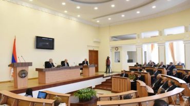 Բակո Սահակյանն Արցախի ԱԺ-ում մասնակցել է հարցուպատասխանին