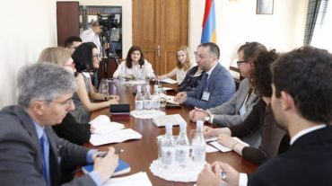 Արփինե Հովհաննիսյանն ընդունել է ճանաչողական այցով Հայաստանում գտնվող ԱՄՆ և ԵՄ ներկայացուցիչների