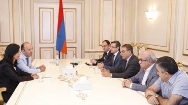 Արա Բաբլոյանը հանդիպել է «Վեոլիա ջուր» ընկերության Կենտրոնական և Արևելյան գոտու գործադիր փոխնախագահի հետ