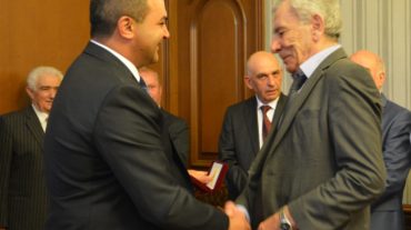 Արթուր Դավթյանը պարգևատրել է դատախազության համակարգի մի խումբ վետերանների