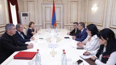 Արա Բաբլոյանն ընդունել է Ֆրանսիա-Հայաստան բարեկամության խմբի նախագահի գլխավորած պատվիրակությանը