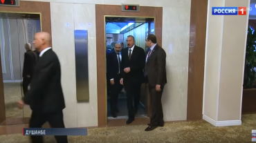 Փաշինյանն ու Ալիևը շփվել են նաև վերելակում․ նոր կադրեր են հրապարակվել
