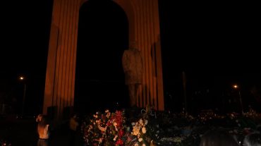 Ի հիշատակ շանսոնյեի՝ Գյումրիում երեկ 94 վայրկյանով անջատվել են Ազնավուրի հրապարակի լույսերը