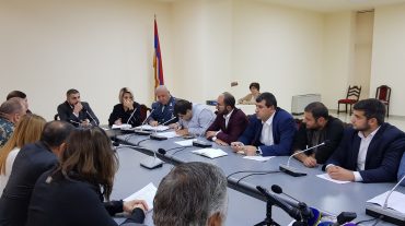 «Ղեկը աջ» նախաձեռնությունն առաջարկում է աջ ղեկով մեքենաների արգելքը հանել մինչև 2020 թվականը