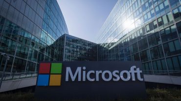 Microsoft-ը երկու էկրանով սմարթֆոն է թողարկել