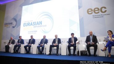 Փաշինյանը մասնակցել է «Եվրասիական շաբաթ» միջազգային ցուցահանդեսային համաժողովի բացմանը և ծանոթացել ներկայացված արտադրանքին