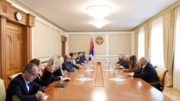 Բակո Սահակյանն ընդունել է Ֆրանսիայի Վալանս քաղաքի պատվիրակությանը