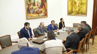 Փաշինյանն ընդունել է արծվաշենցիներին և քննարկել նրանց հուզող հարցերը