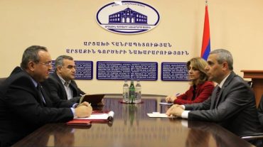 Մասիս Մայիլյանն ընդունել է ԿԽՄԿ առաքելության նորանշանակ ղեկավարին