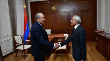 Արմեն Սարգսյանը հանդիպել է ՀՅԴ խմբակցության անդամ Սպարտակ Սեյրանյանի հետ