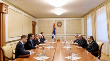 Բակո Սահակյանն ընդունել է ԵԱՀԿ ՄԽ համանախագահներին և Անջեյ Կասպրշիկին