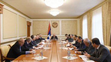Բակո Սահակյանը հրավիրել է աշխատանքային խորհրդակցություն