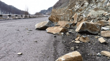 Քարաթափում Վարդենյաց լեռնանցքում