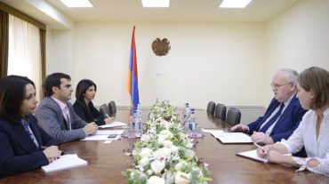 Հակոբ Արշակյանն ընդունել է Հայաստանում Լեհաստանի դեսպանին