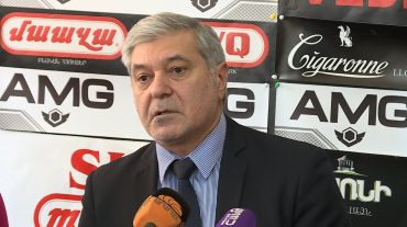 Մենք մինչև հիմա լուծում ենք պետության լեգիտիմ գլուխ ունենալու հարցը. Հովհաննես Իգիթյան