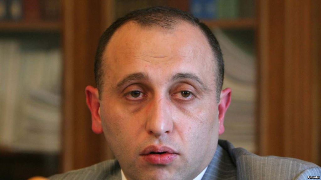 Մարտի 1-ի գործով քննչական խմբի նախկին ղեկավար Վահագն Հարությունյանին ապացույցներ կեղծելու մեղադրանք է առաջադրվել, ՀՔԾ-ն միջնորդել է կալանավորել նրան