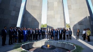 Երևան ժամանած պատվիրակություններն այցելել են Ծիծեռնակաբերդի հուշահամալիր